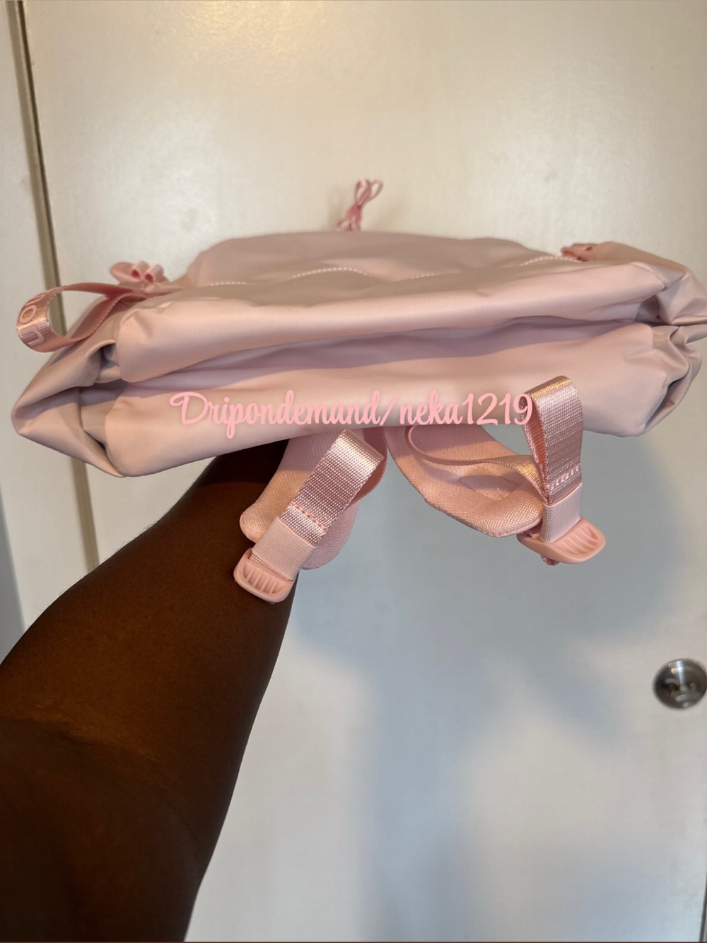 Lululemon New Crew Backpack 22L Updated- Pink Pearl/Wacky Khaki - Picture 8 of 13